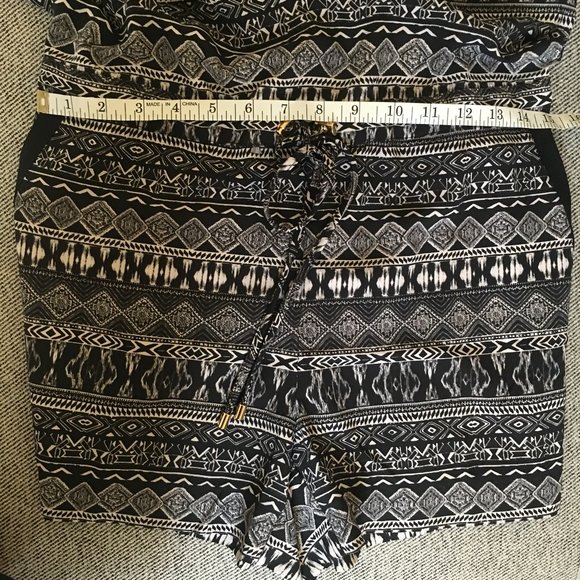 NWOT Caché Black and White Print Romper, Size S - Picture 5 of 8